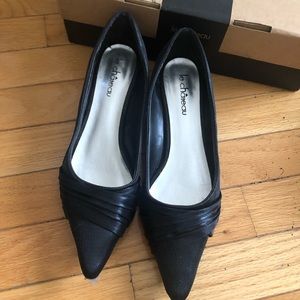 Le chateau black heels - size 7